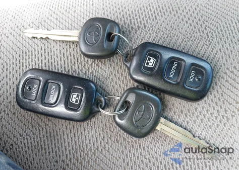 2006 Toyota Sequoia Sr5 V8 from USA, damaged, VIN 5TDBT44A66S263271